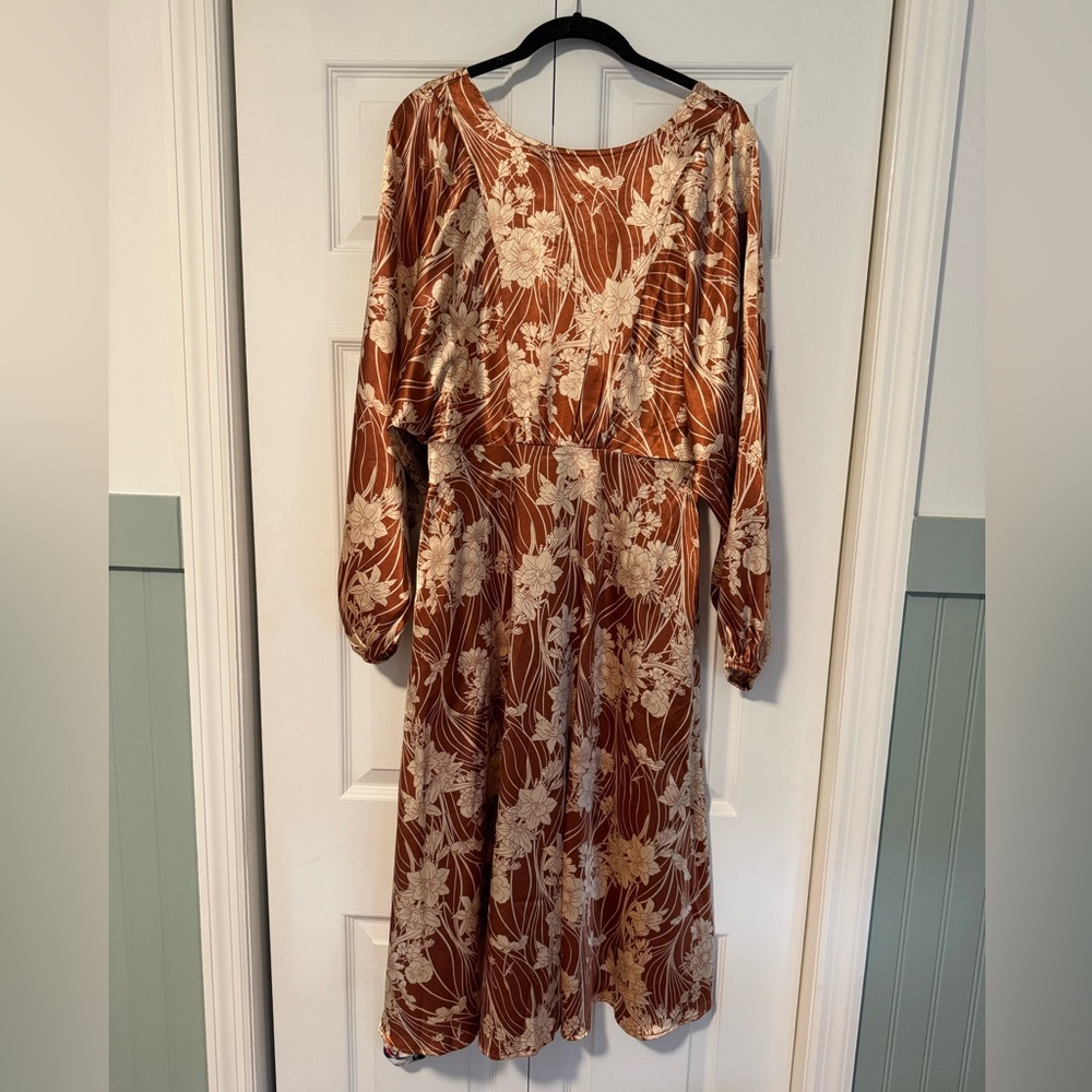 Listicle Beverly satin midi dress in rust